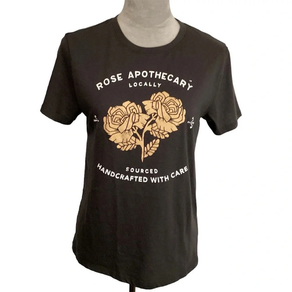 Source Unknown Tops - Schitt’s creek SZ S graphic tee funky edgy floral print grunge goth Netflix